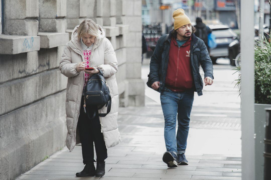 couple texting on phones